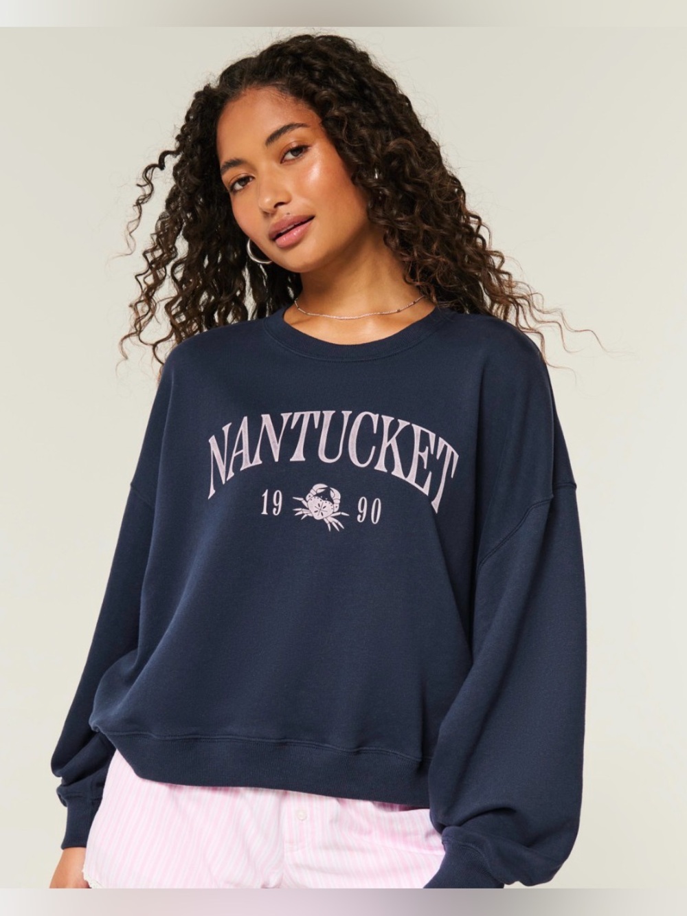 Hollister Nantucket Navy Blue Crewneck Sweatshirt with Pale Pink Graphic Wmn’s M